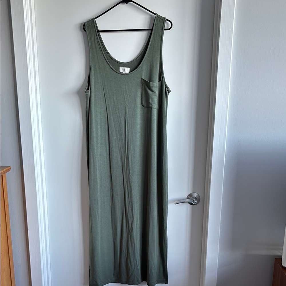 Lou & Grey Signaturesoft Tank Midi Pocket Dress Balsam Green - NWT